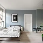Bergen Beds Apartments - Unbeatable location!