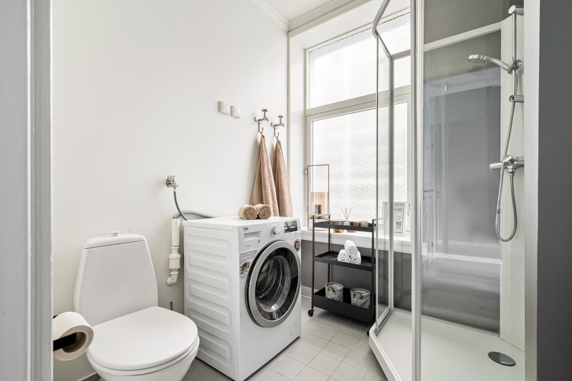 Bergen Beds Apartments - Unbeatable location! *